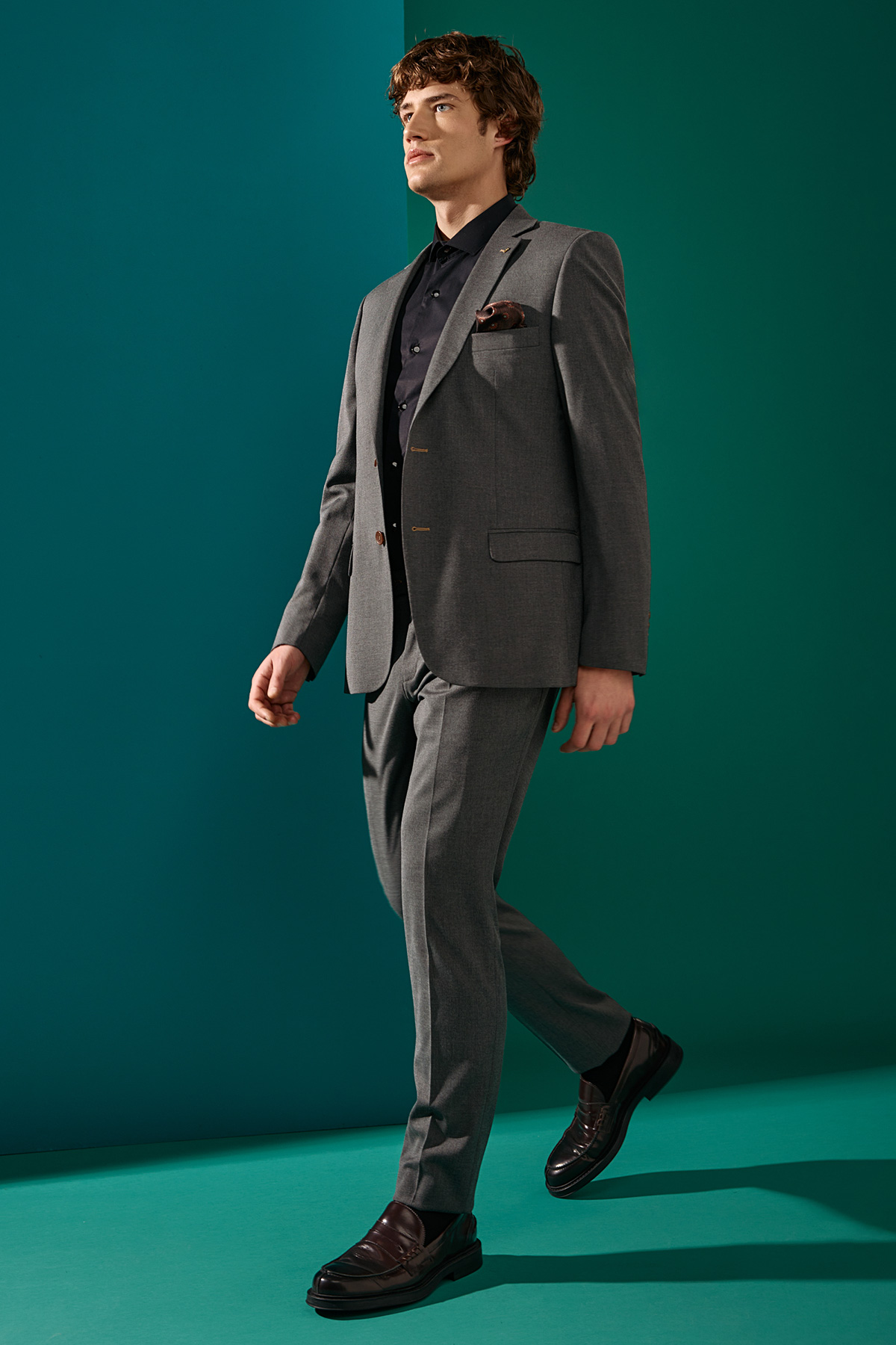 Κοστούμι Bizzaro με Πέτο σε Γκρι Χρώμα 855 και Slim Fit Εφαρμογή - Image 3