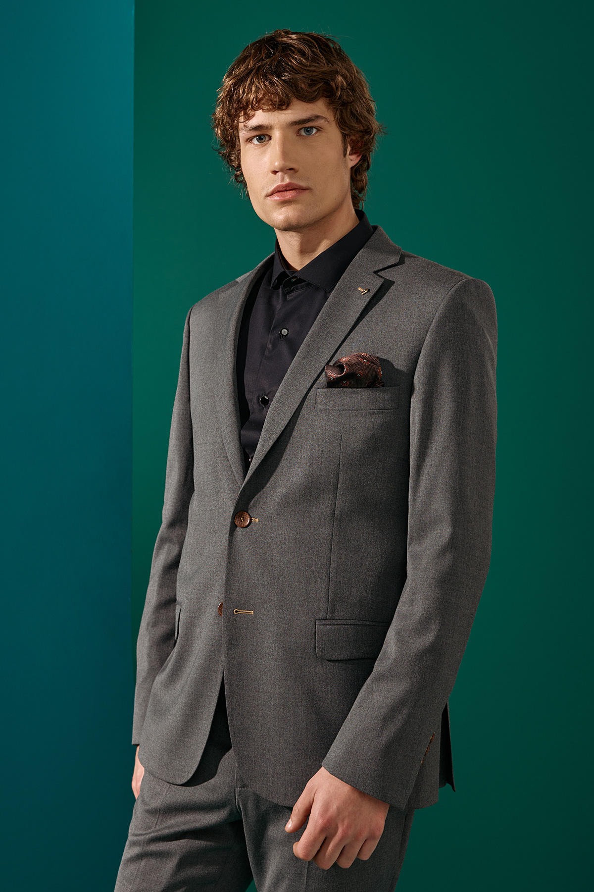 Κοστούμι Bizzaro με Πέτο σε Γκρι Χρώμα 855 και Slim Fit Εφαρμογή - Image 6