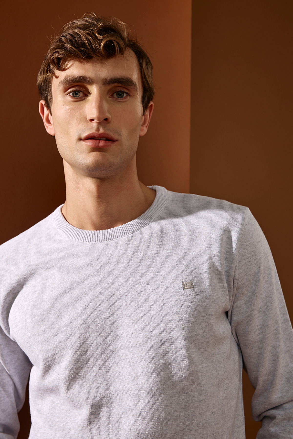 Guy Laroche Πλεκτή Βαμβακερή Μπλούζα Κολλεγίου με Λαιμόκοψη σε Melange Gray Χρώμα - Image 5