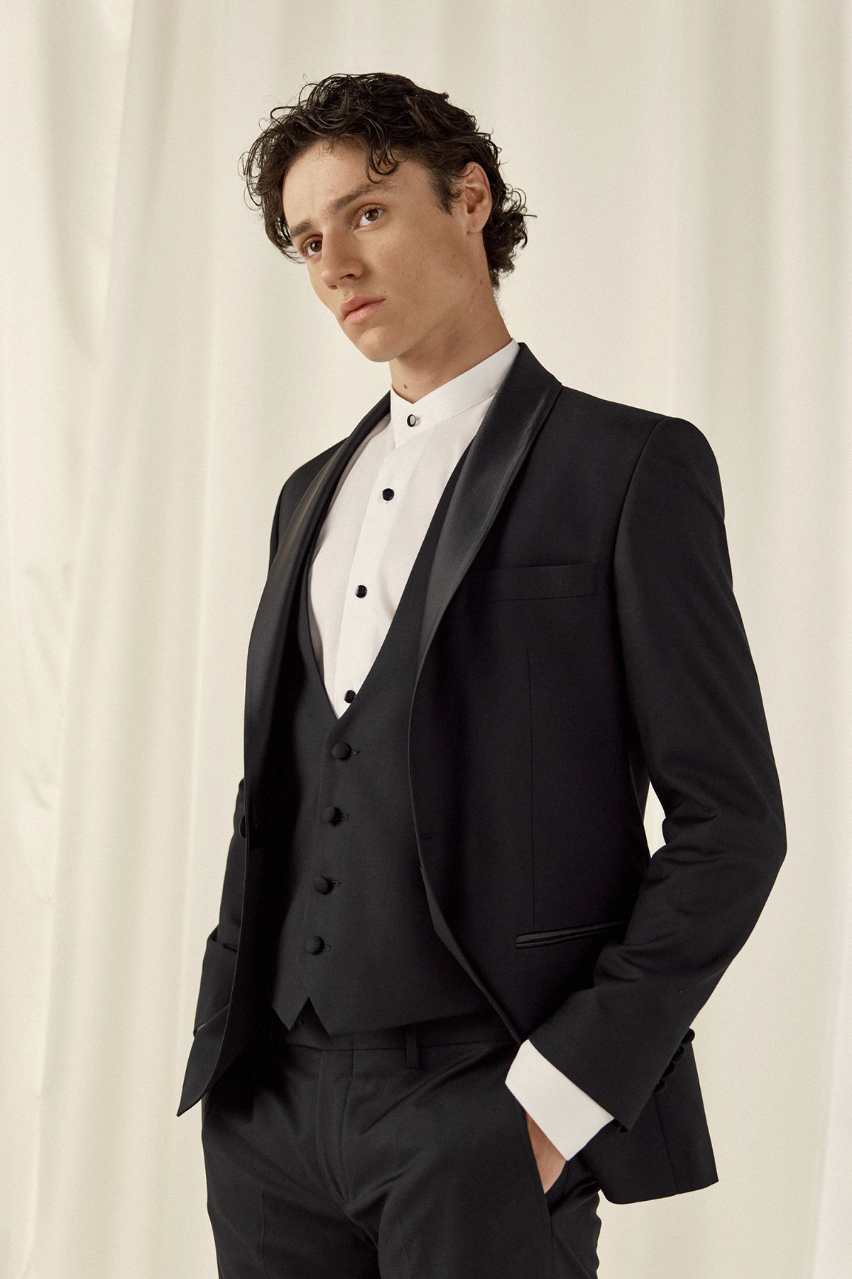 Κοστούμι Σμόκιν 859G-081 σε Μαύρο Χρώμα και Slim Fit Εφαρμογή Bizzaro - Image 9