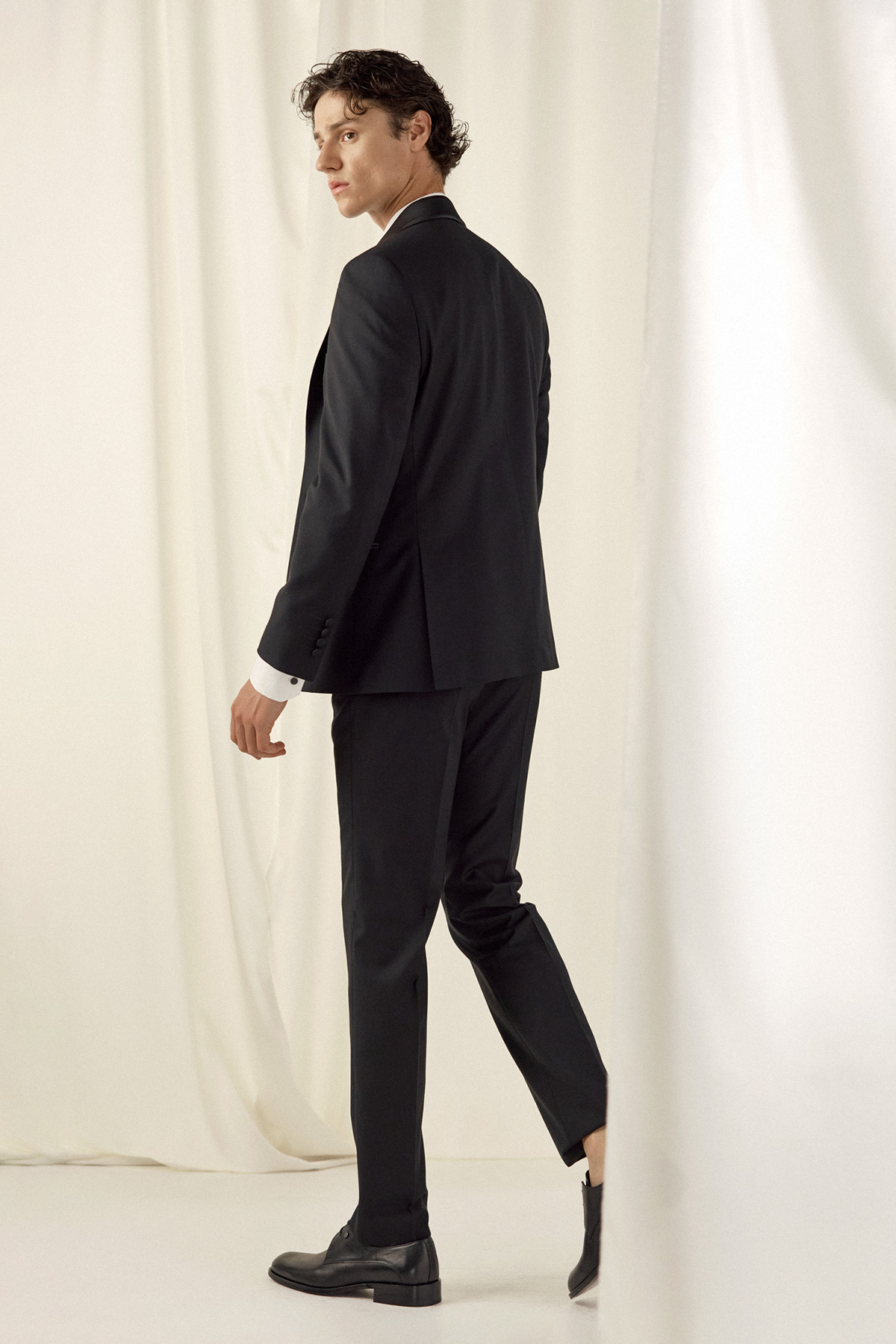 Κοστούμι Σμόκιν 859G-081 σε Μαύρο Χρώμα και Slim Fit Εφαρμογή Bizzaro - Image 10