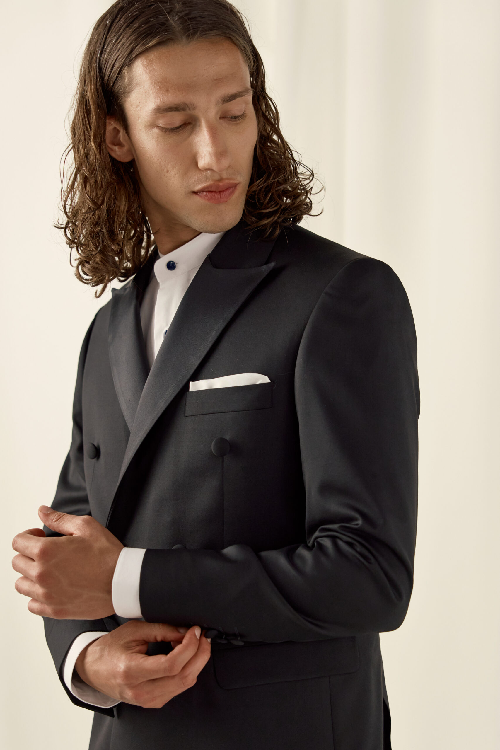 Κοστούμι Σταυρωτό 957-096R σε Μαύρο Χρώμα και Slim Fit Εφαρμογή Bizzaro - Image 5