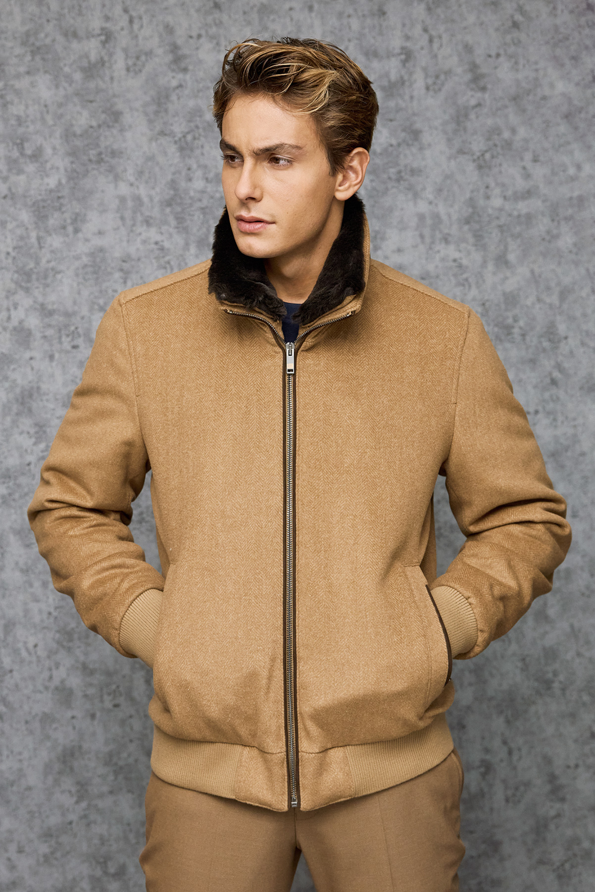 Guy Laroche BOMBER Με Οικολογική Γούνα σε CAMEL Χρώμα - Image 4