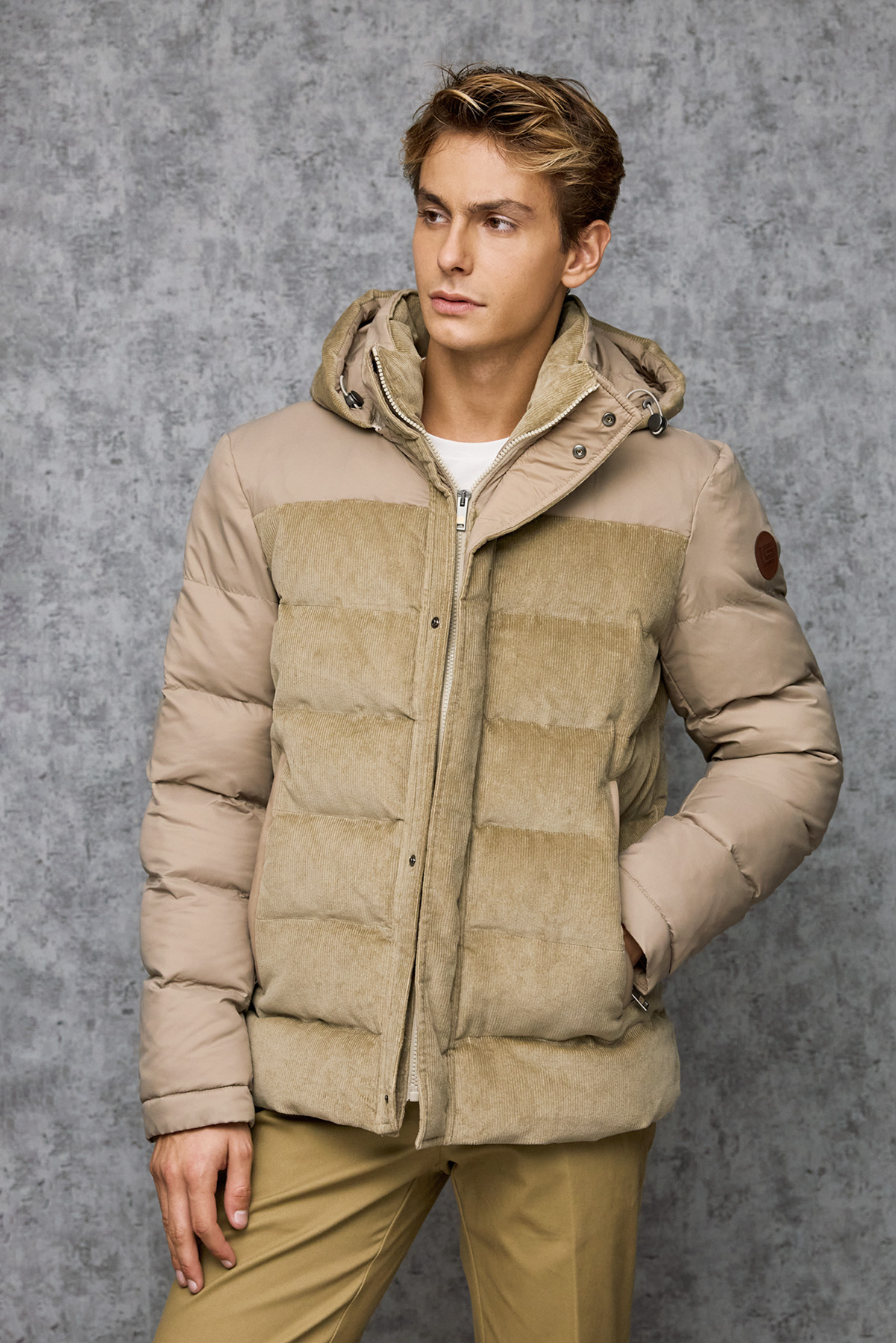 Guy Laroche Μπουφάν Με Κουκούλα σε BEIGE Χρώμα - Image 4