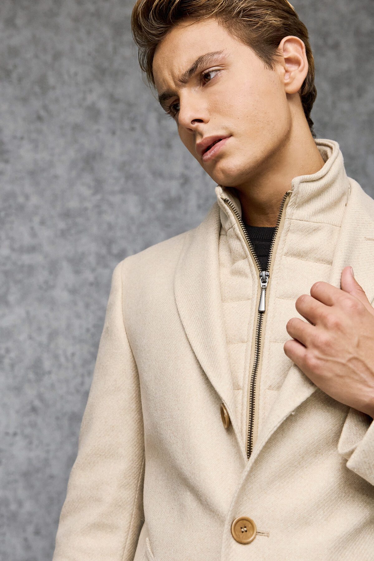 Guy Laroche Μάλλινο Ημίπαλτο και Αποσπώμενη Μόστρα σε Κρεμ Χρώμα