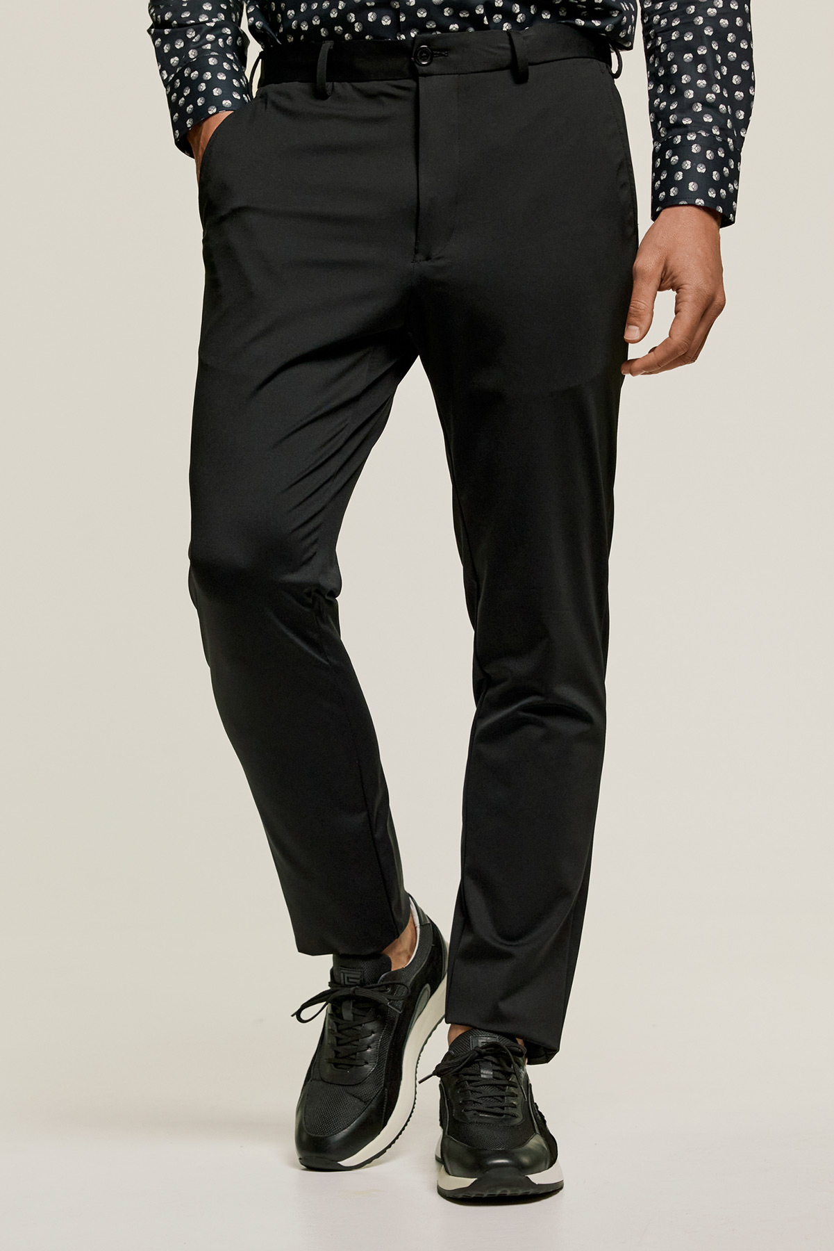 Ανδρικό Παντελόνι Με Λάστιχο σε BLACK Χρώμα, Slim Fit BIZZARO - Image 3