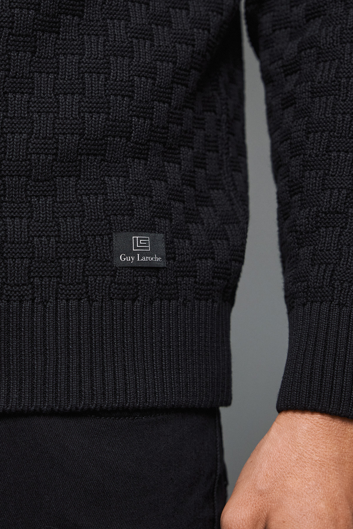 Guy Laroche Μπλούζα Λουπέτο Βαμβακερή σε Χρώμα BLACK με Regular Fit - Image 5