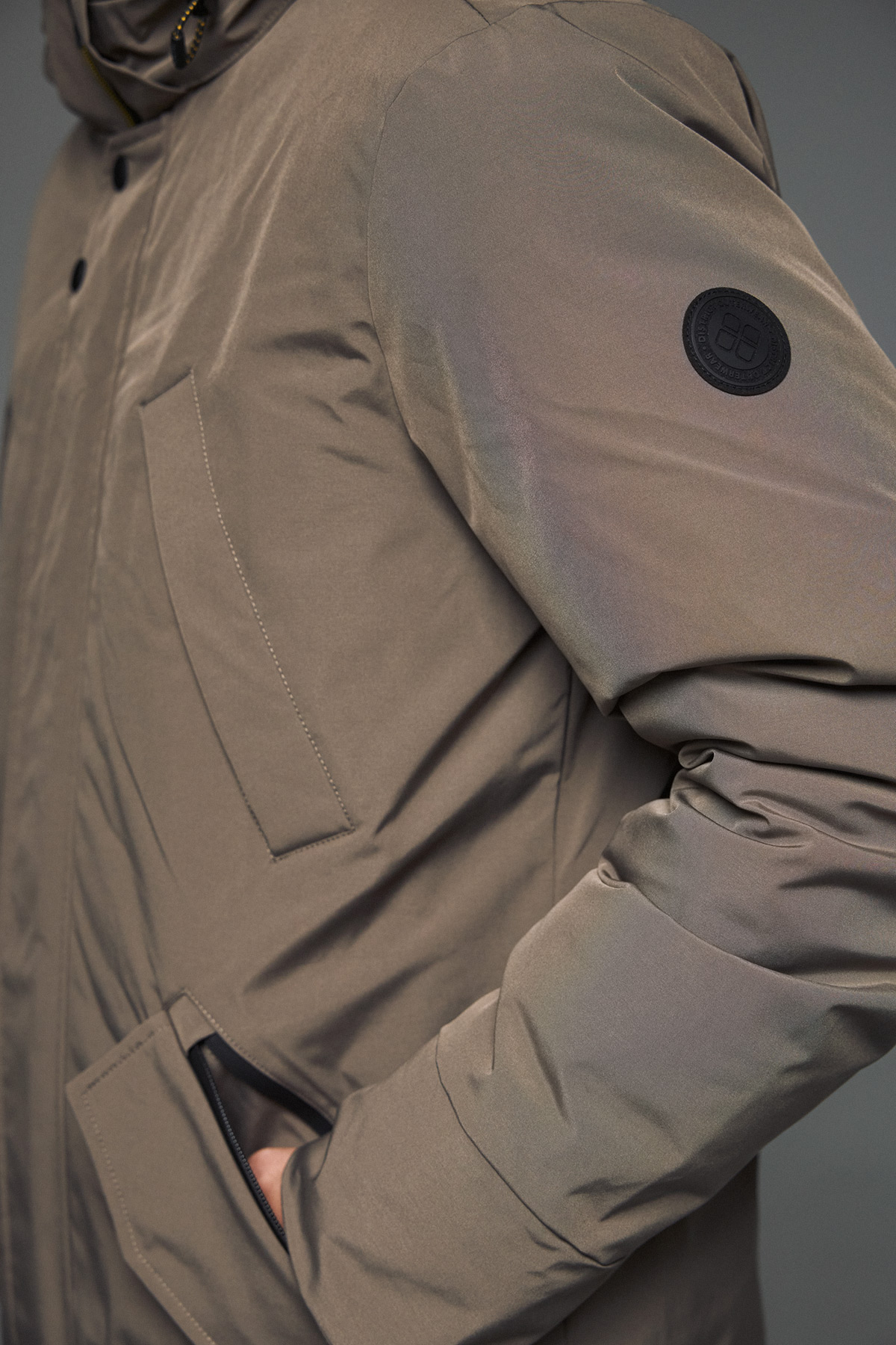 Alternative view of DISTRICT Μπουφάν Μακρύ σε Πούρο Χρώμα