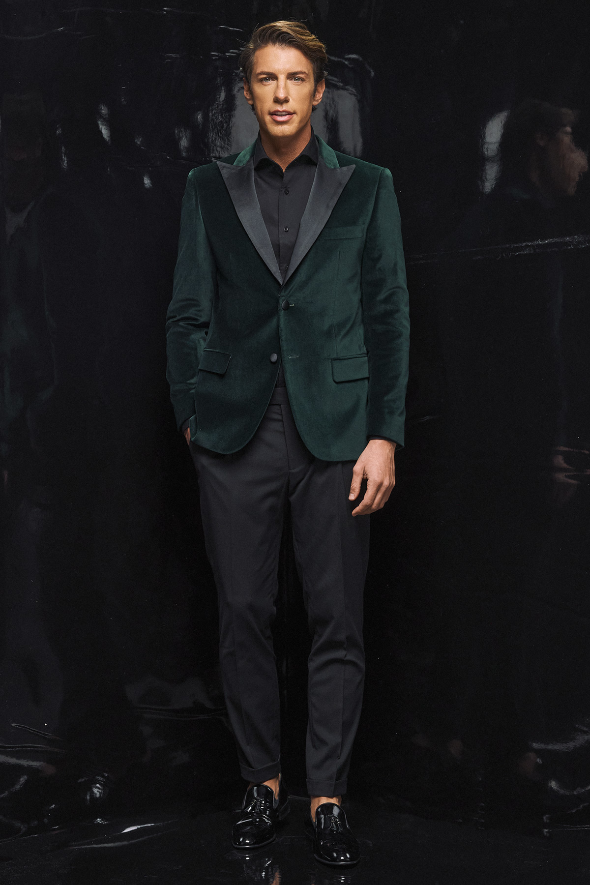 Guy Laroche Βελούδινο Σακάκι 856 σε Smaragdi Χρώμα Με Μυτερό Σατέν Πέτο - Image 3