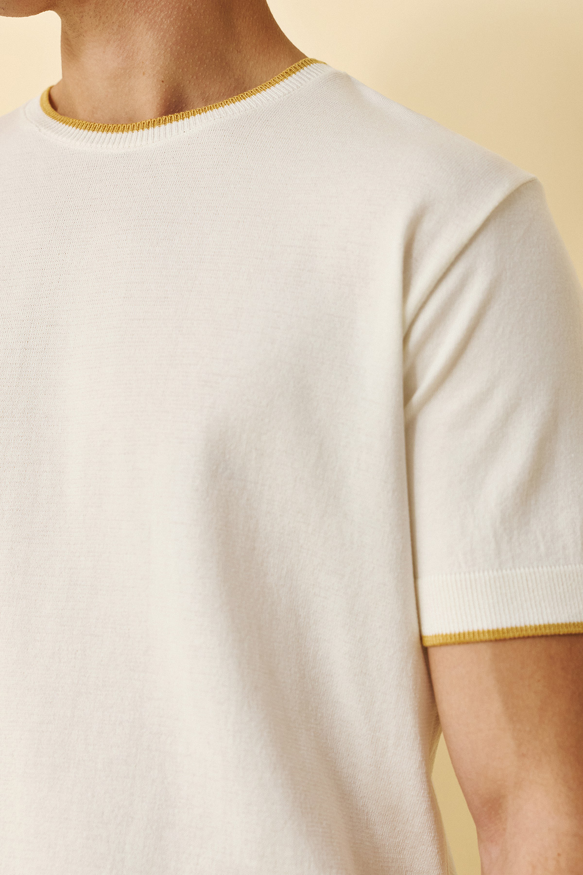 Guy Laroche Κοντομάνικη Μπλούζα T-Shirt σε Off White Χρώμα - Image 3